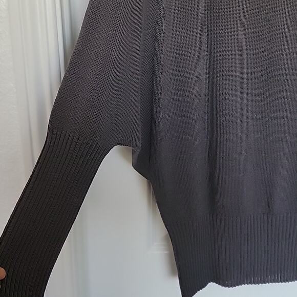 St. John Wool Blend Dolman Sleeve Sweater, M - Picture 9 of 11